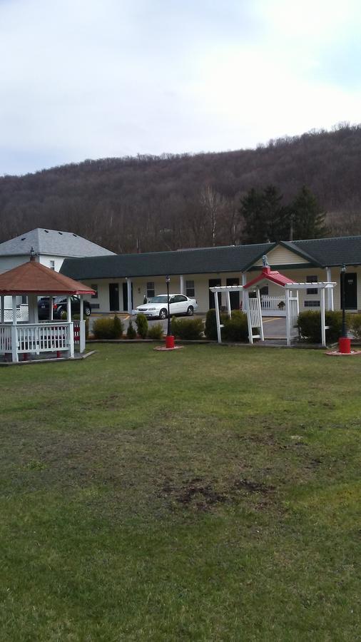 Clarysville Motel Frostburg Dış mekan fotoğraf